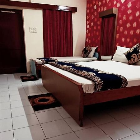 Hotel Majors Den Ню Делхи Екстериор снимка